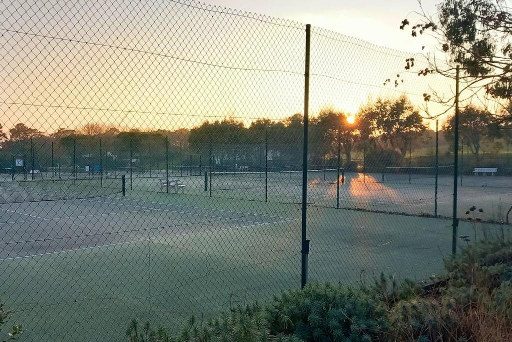 Talmont-Saint-Hilaire "Le Filet Du Lac" Appartement Atypique, 5 Personnes, Duplex, Vue Lac, Acces Parc Aquatique Gratuit מראה חיצוני תמונה