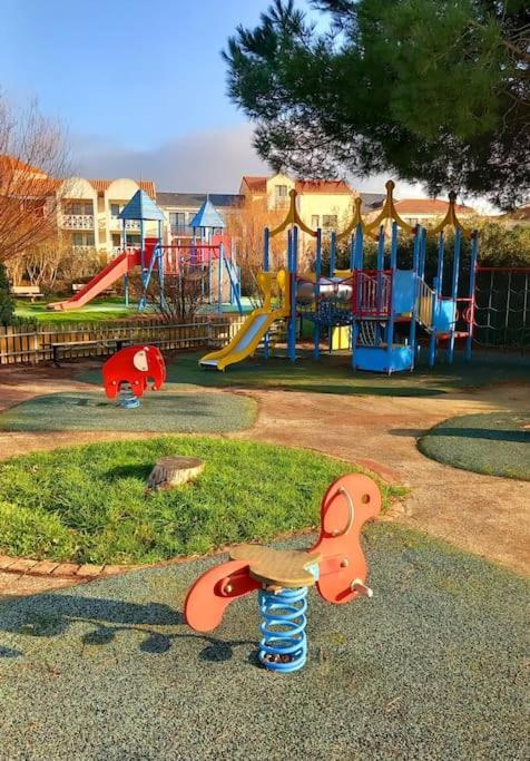 Talmont-Saint-Hilaire "Le Filet Du Lac" Appartement Atypique, 5 Personnes, Duplex, Vue Lac, Acces Parc Aquatique Gratuit מראה חיצוני תמונה